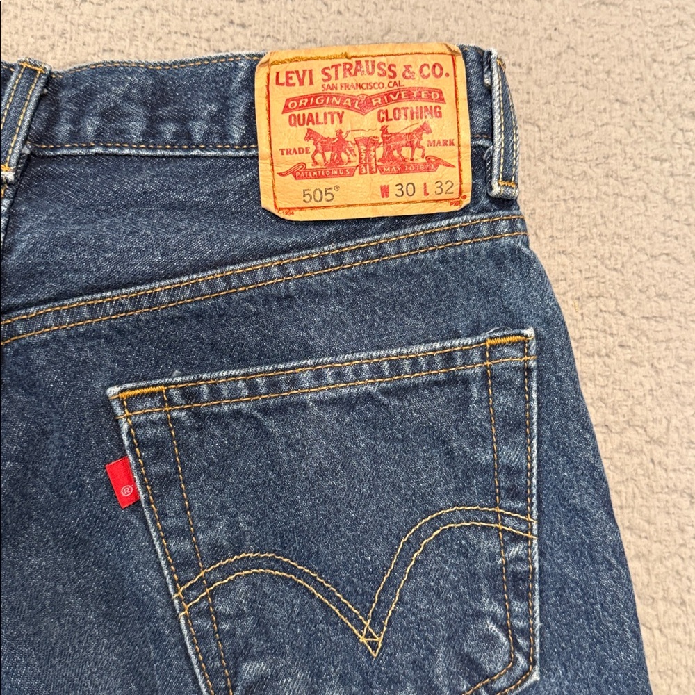 Levi's 505 Regular Fit Men's Straight Blue Jeans Size 30 - Picture 10 of 10